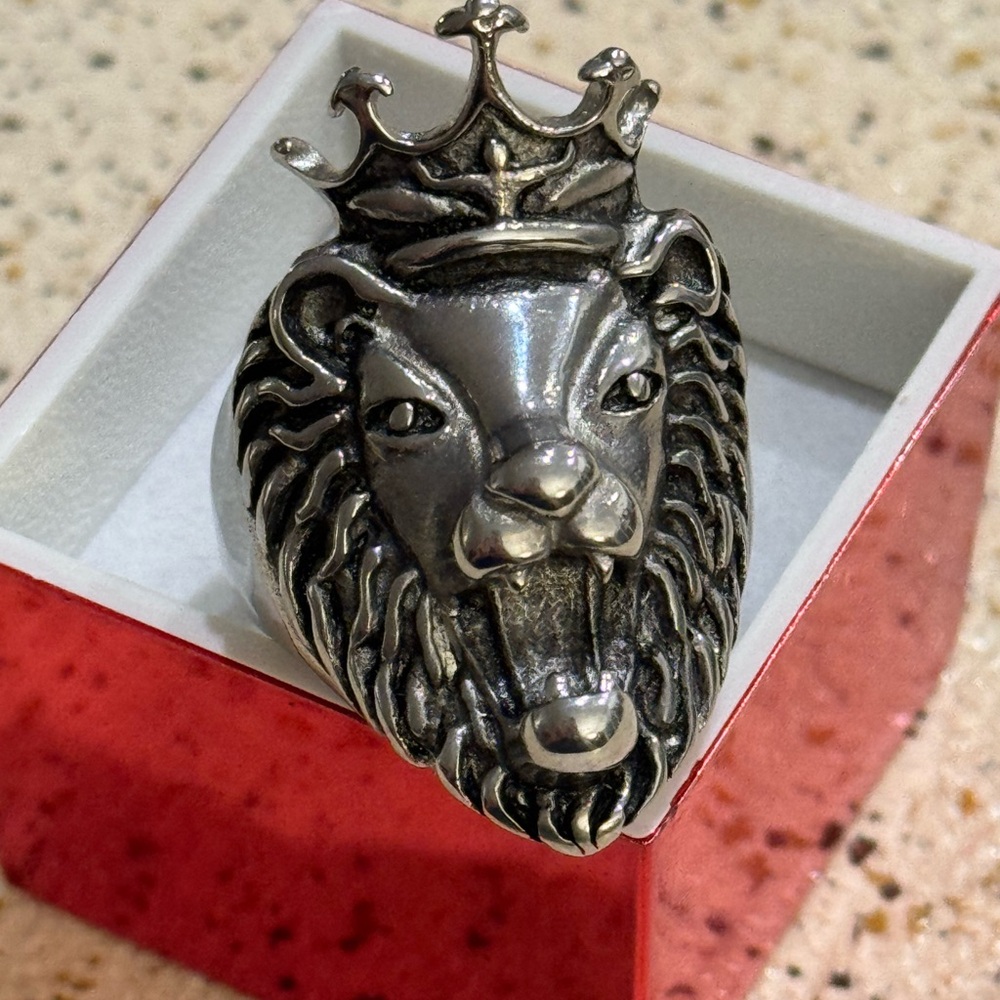Silver Lion Head Ring